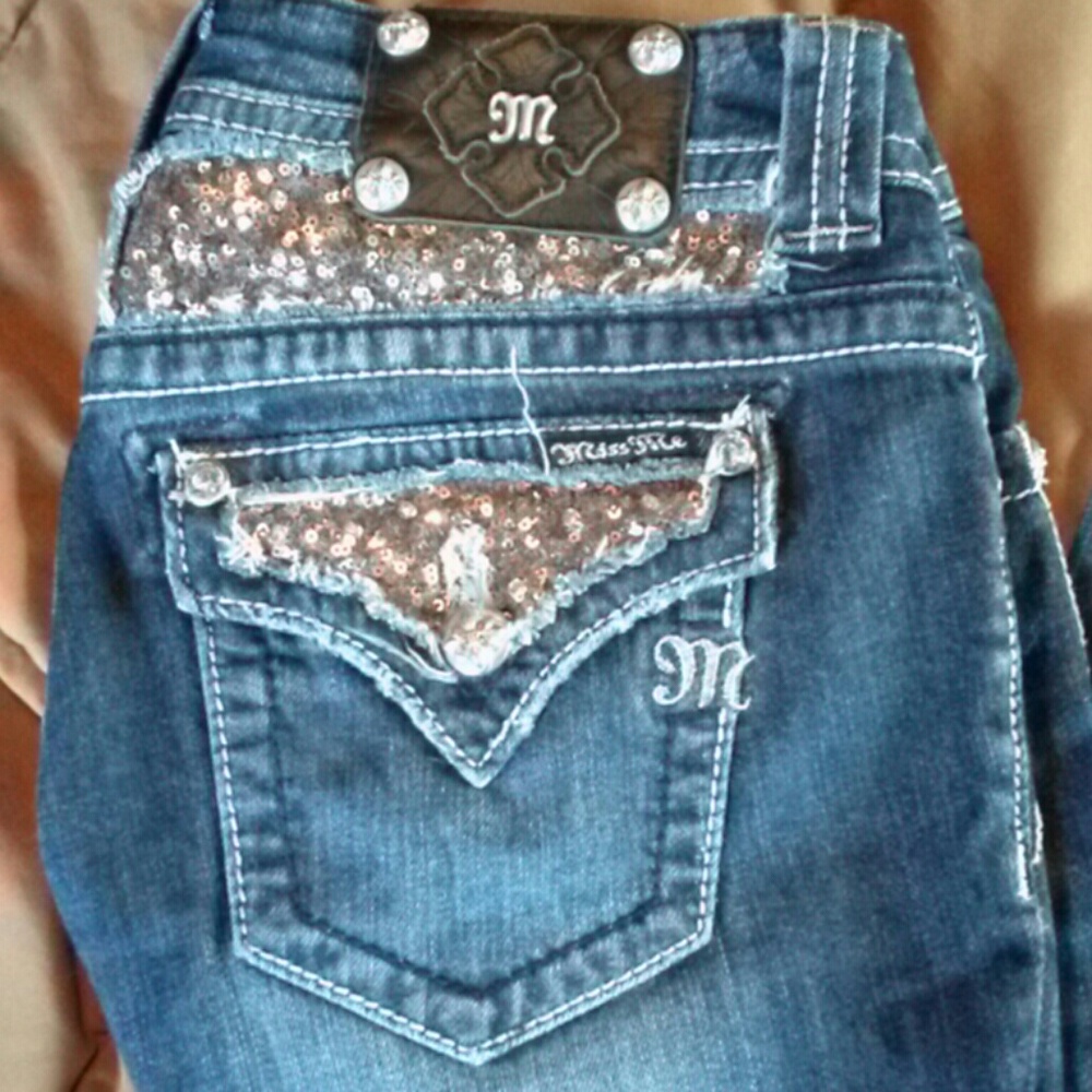 Miss Me 27/34 boot cut jeans Sequin pockets